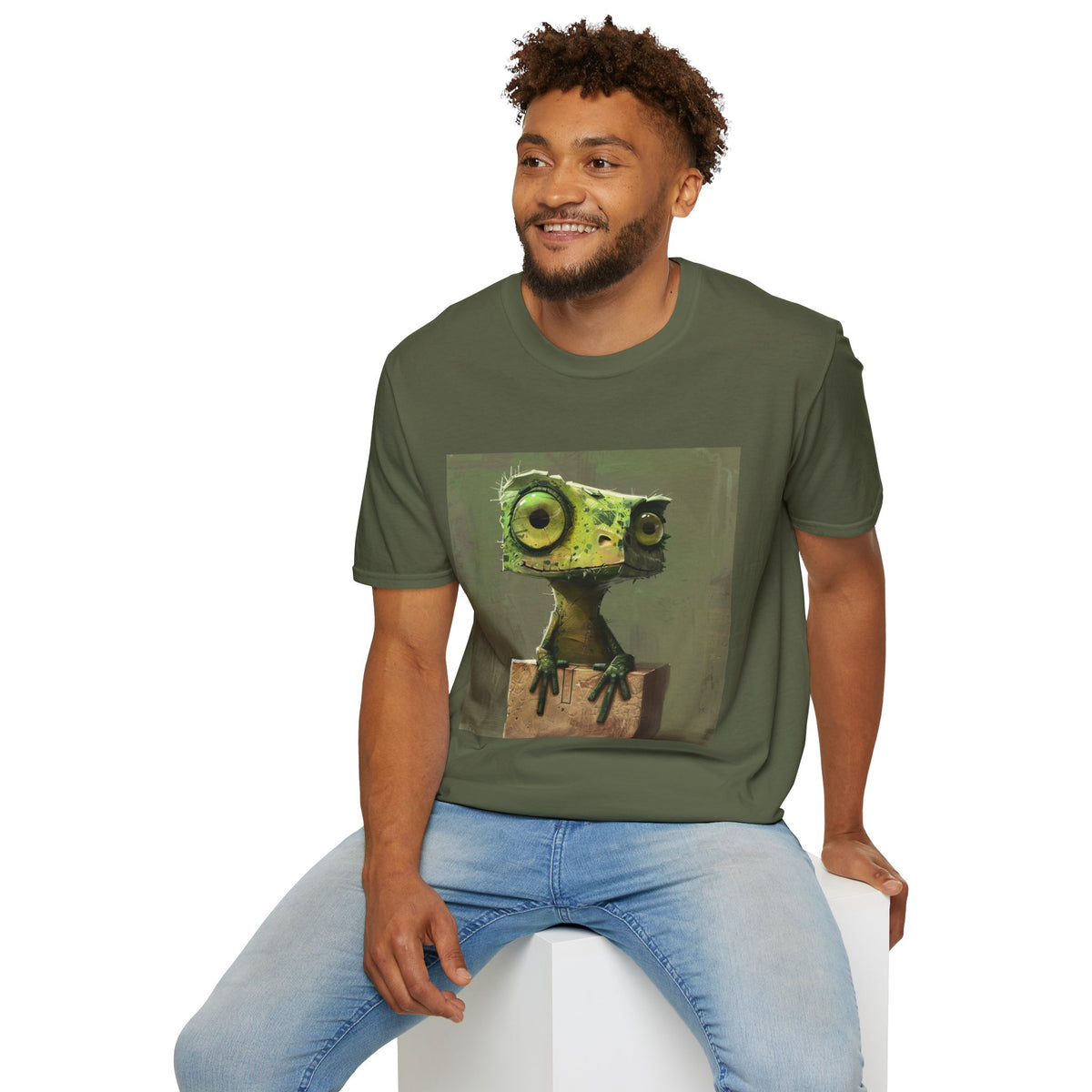 Cute Green Lizard Art T-Shirt — Whimsical Lizard Illustration Tee